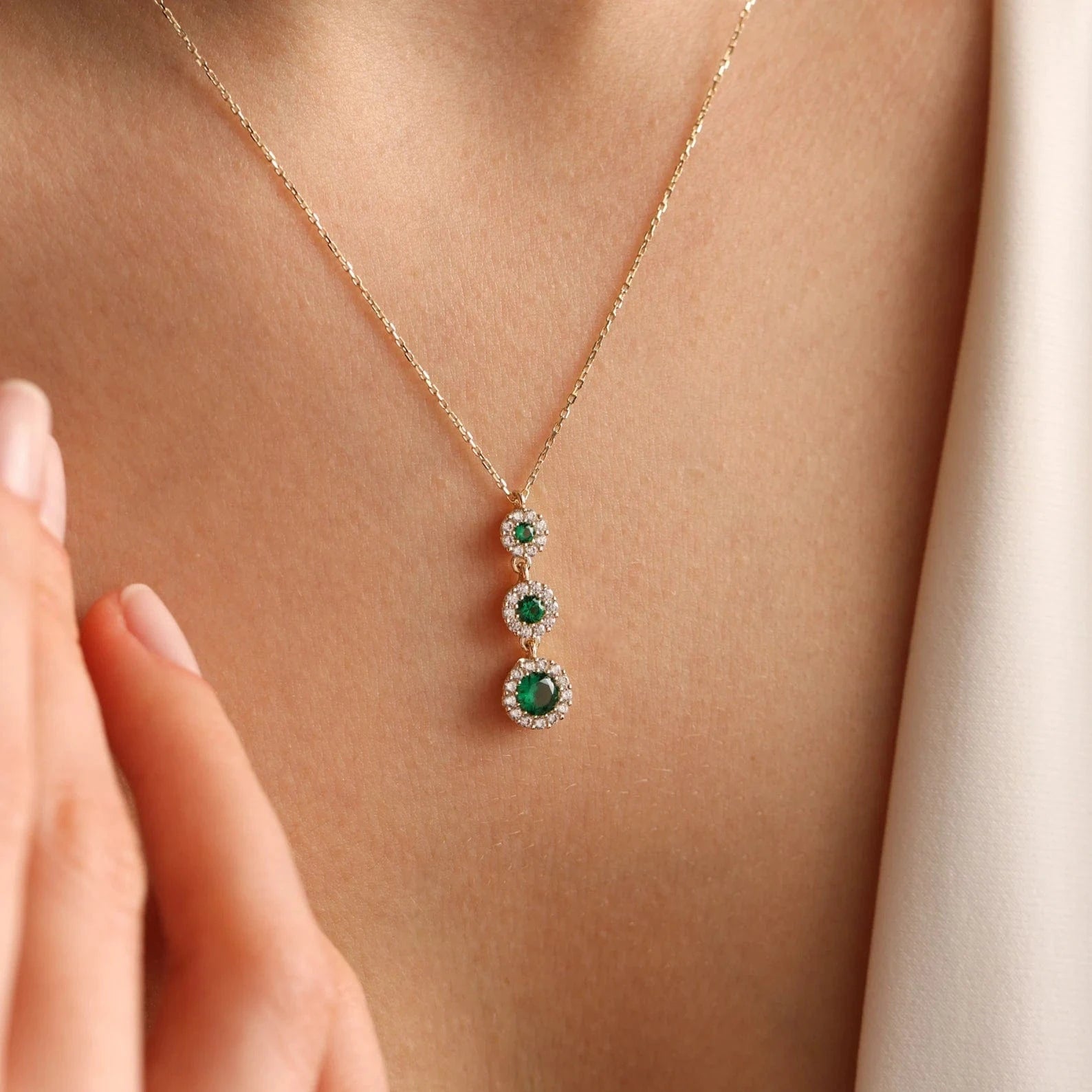 Three Wishes Emerald Stone Necklace - ARTSY SILVER