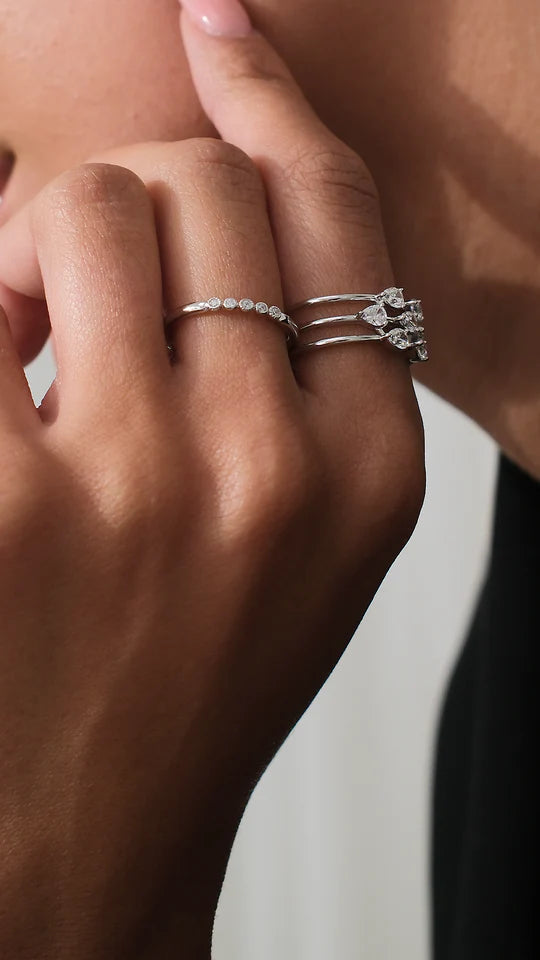 7 Pear Zircon Stones Ring Silver