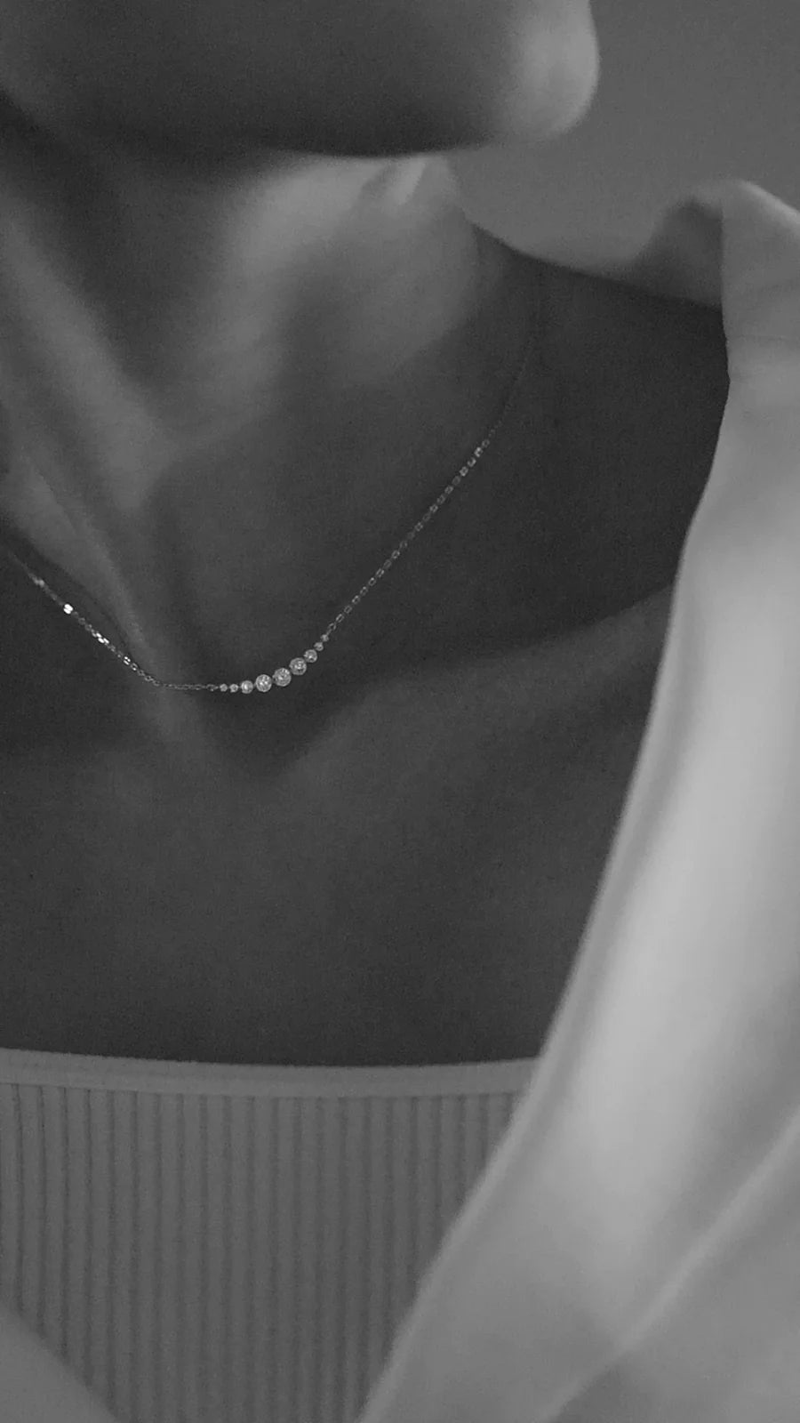 9 Round Sones Necklace Silver - ARTSY SILVER