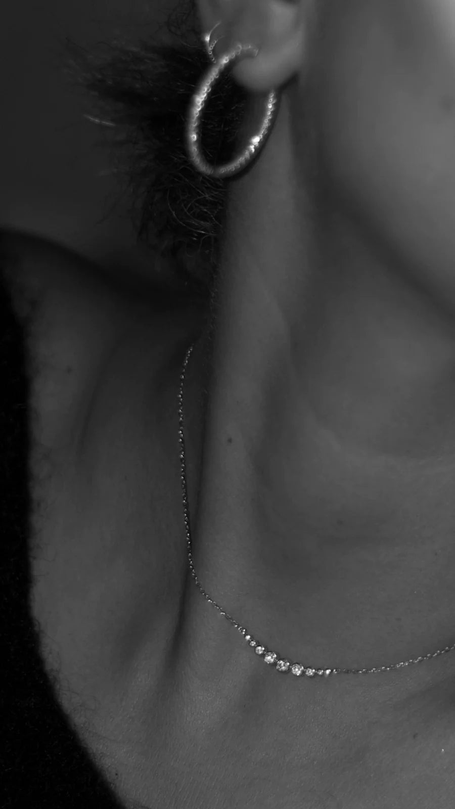9 Round Sones Necklace Silver - ARTSY SILVER