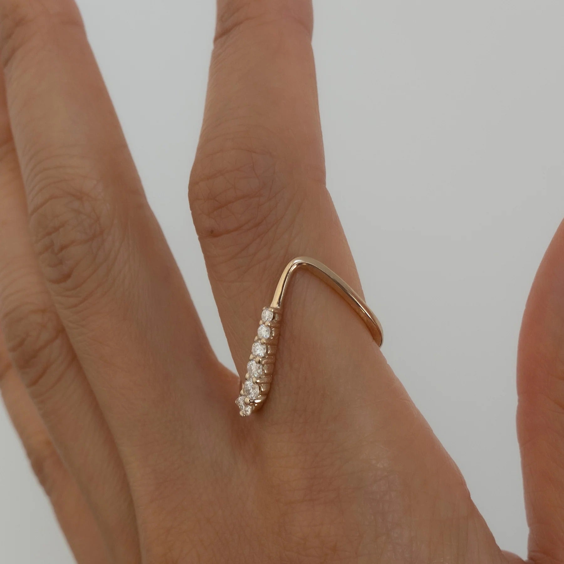 Architect Curved Ring - ARTSY SILVER