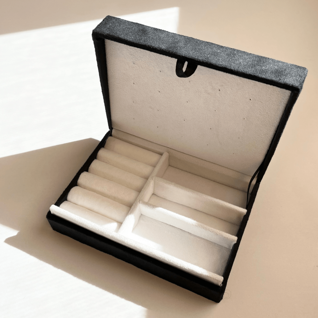 Artsy Jewelry Organizer - ARTSY SILVER