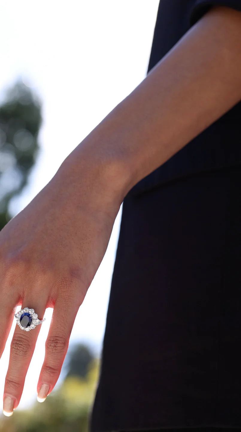 BLUE SAPPHIRE OVAL RING