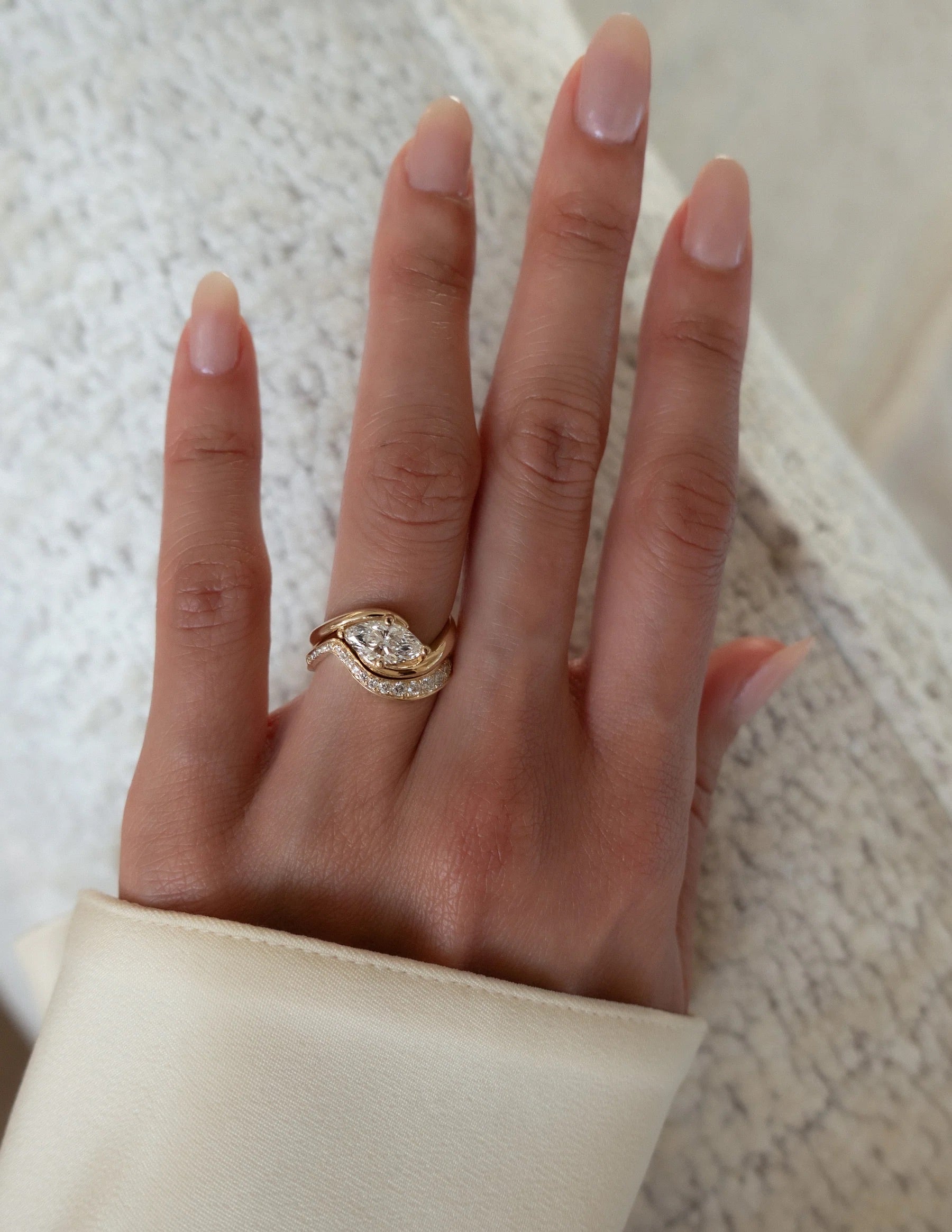 Dome Figure Pave Zircon Ring - ARTSY SILVER