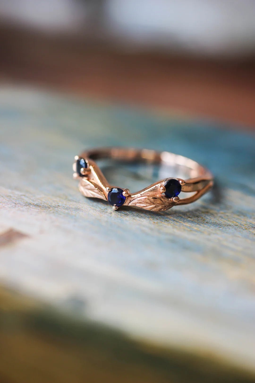 Curved Blue Sapphire Stone Band - ARTSY SILVER