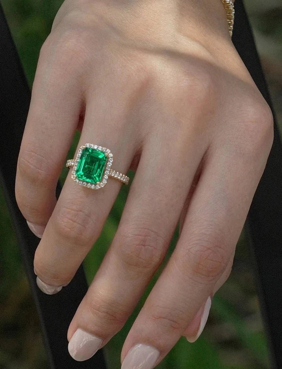 Emerald Stone Fancy Ring - ARTSY SILVER