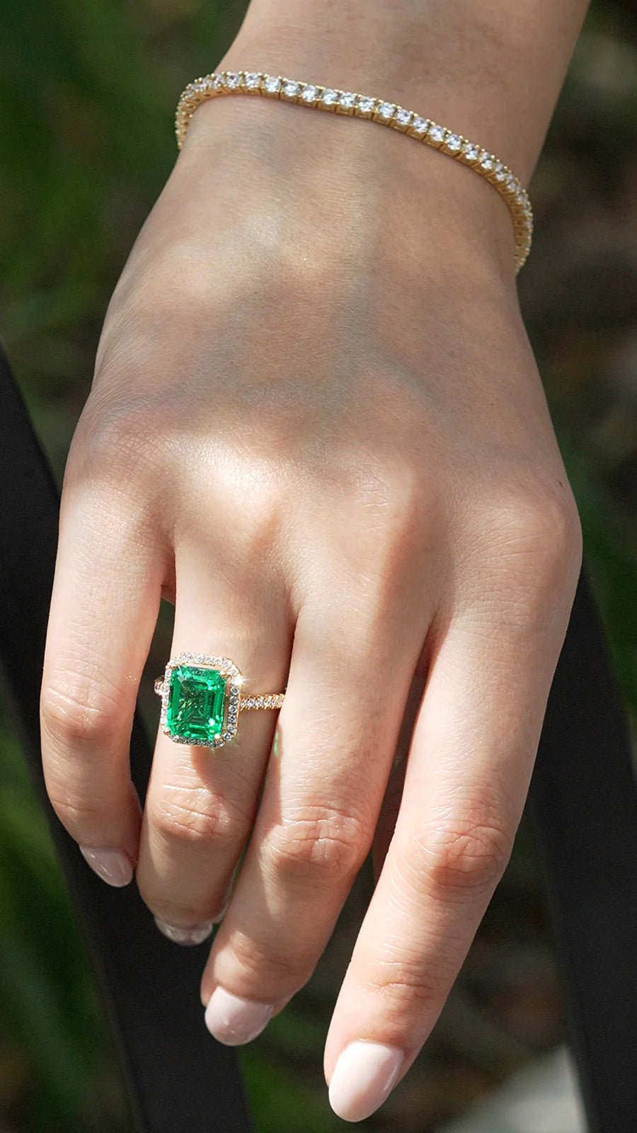 Emerald Stone Fancy Ring - ARTSY SILVER