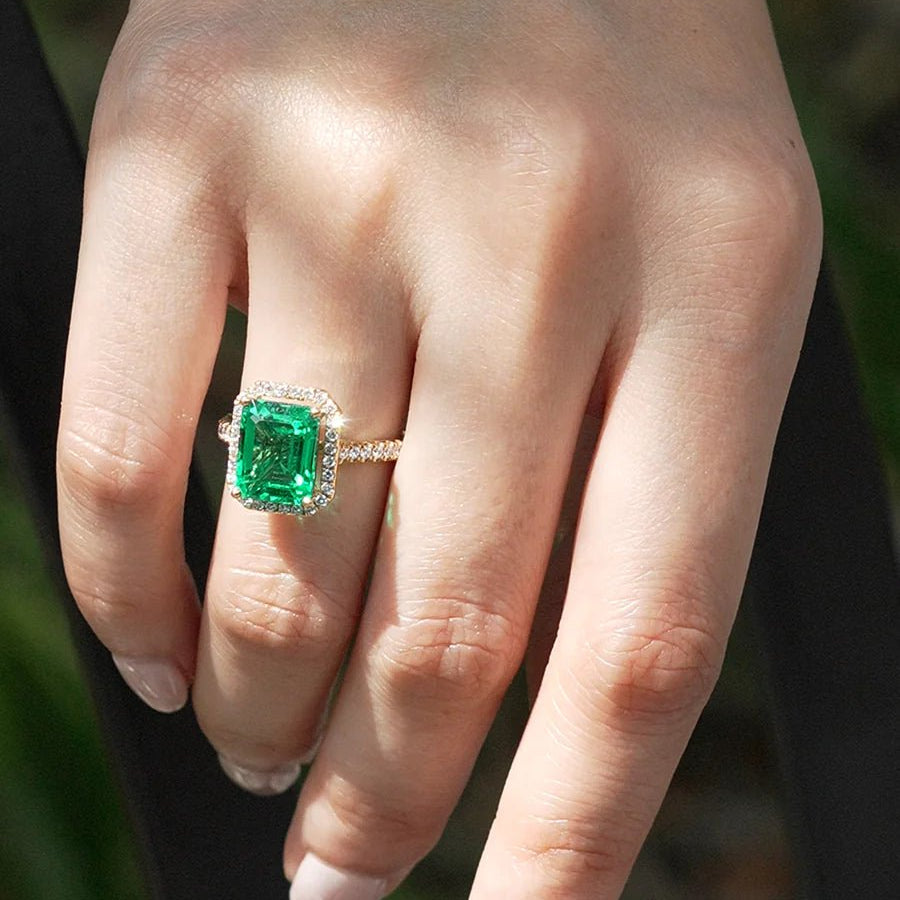 Emerald Stone Fancy Ring - ARTSY SILVER