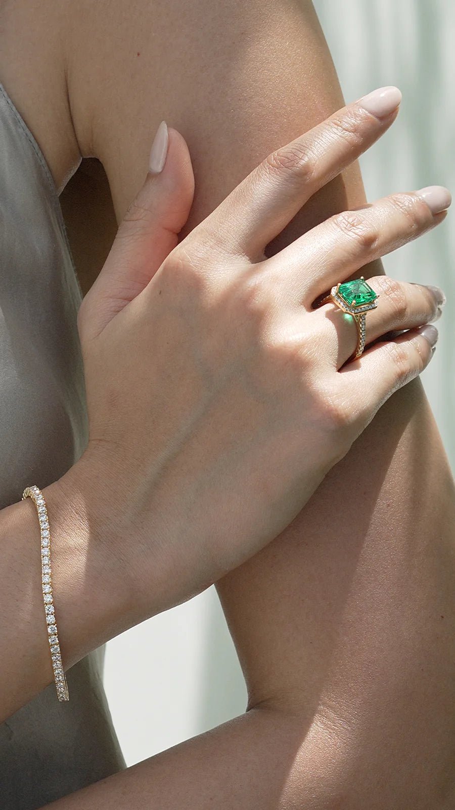 Emerald Stone Fancy Ring - ARTSY SILVER