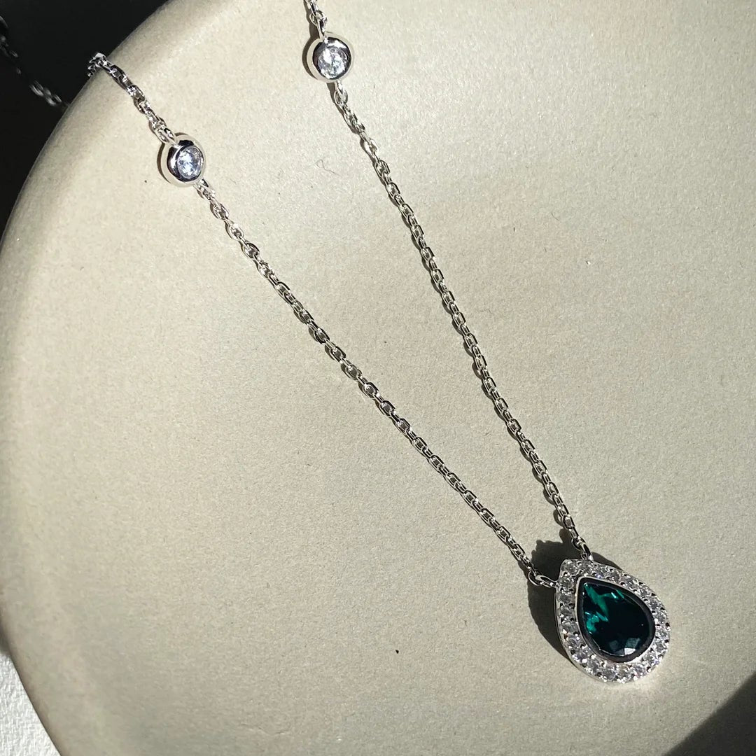 Grace Kelly Emerald Necklace - ARTSY SILVER
