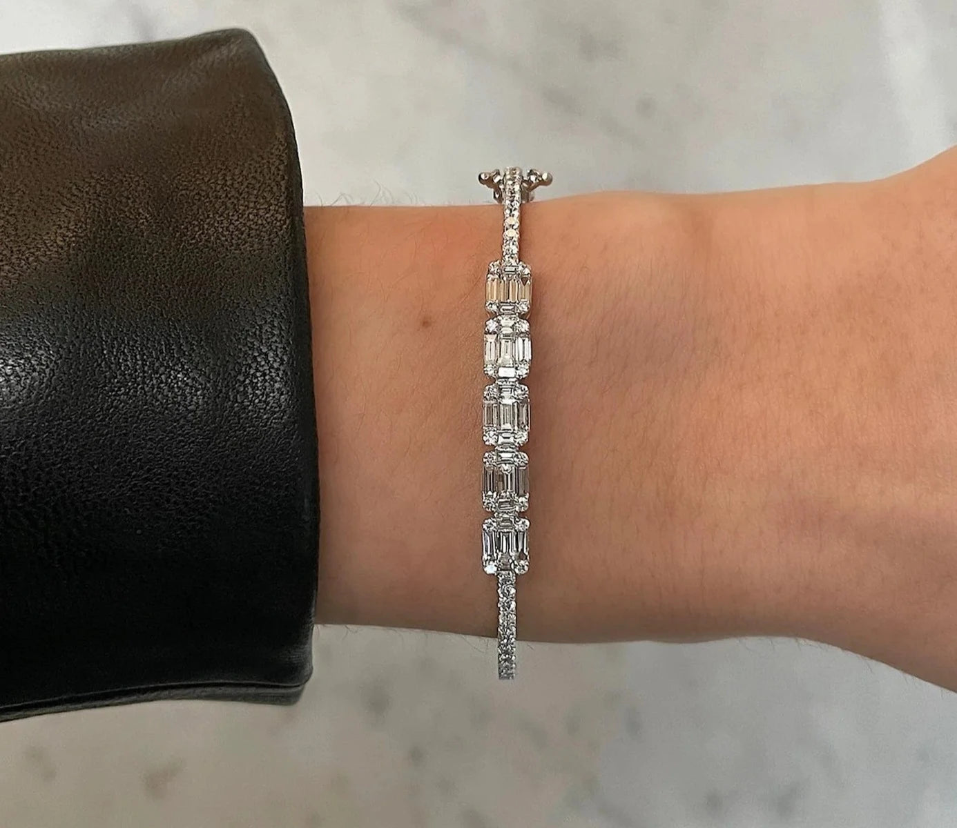 Emerald Illusion Bangle - ARTSY SILVER