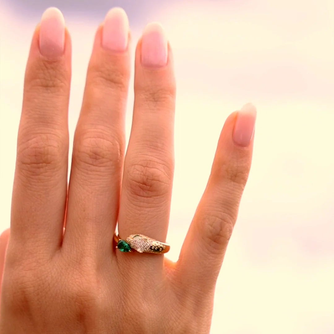 Emerald Stone Tiger Ring - ARTSY SILVER
