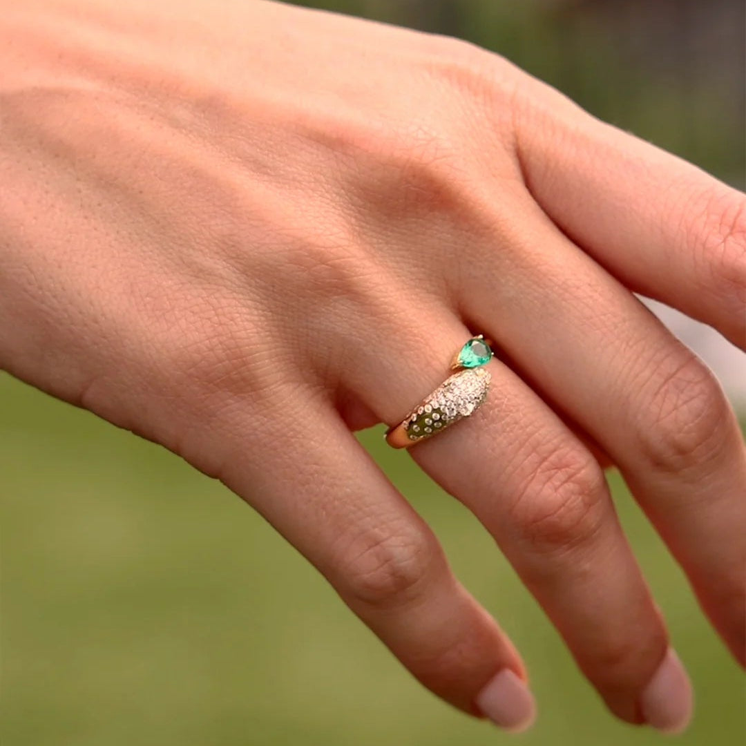 Emerald Stone Tiger Ring - ARTSY SILVER