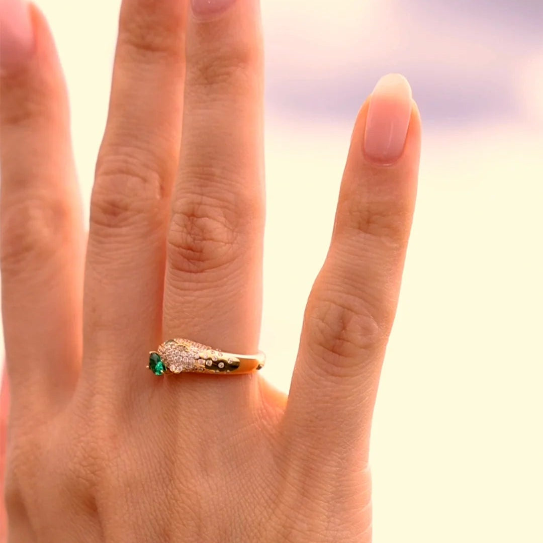 Emerald Stone Tiger Ring - ARTSY SILVER