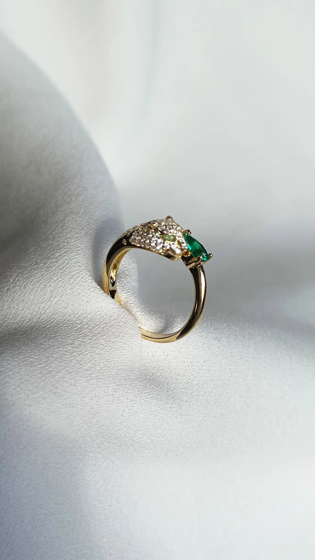 Emerald Stone Tiger Ring