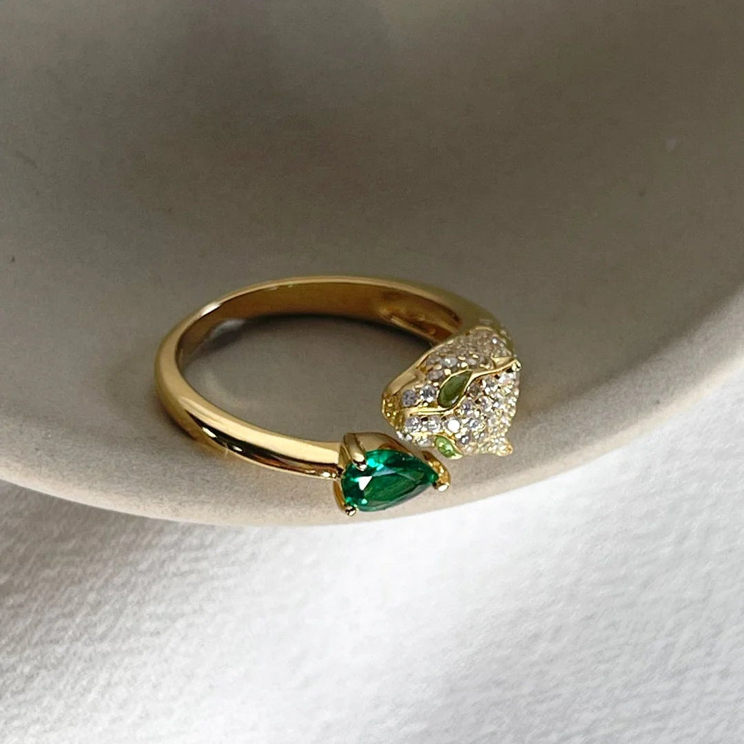 Emerald Stone Tiger Ring - ARTSY SILVER