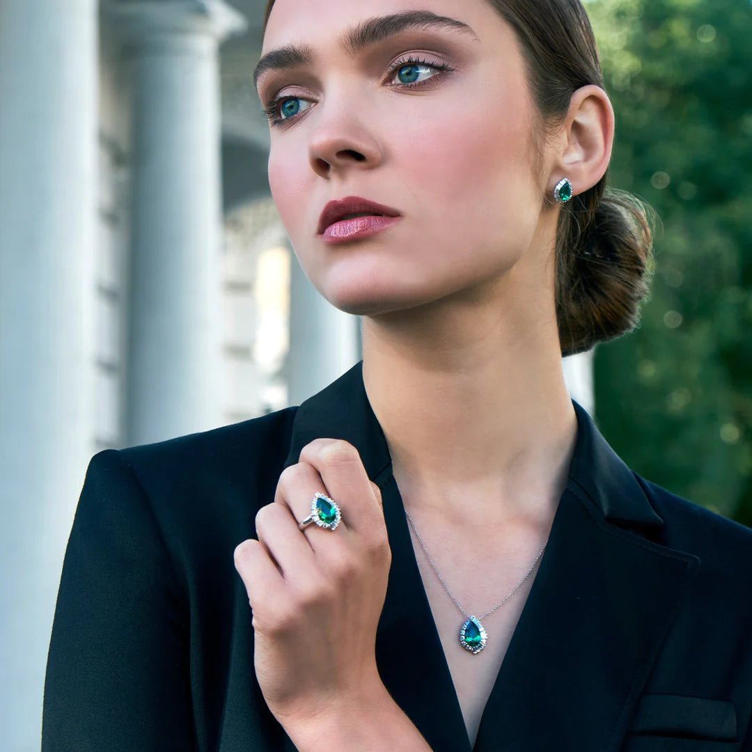 Emerald And Baguette Stones Necklace - ARTSY SILVER