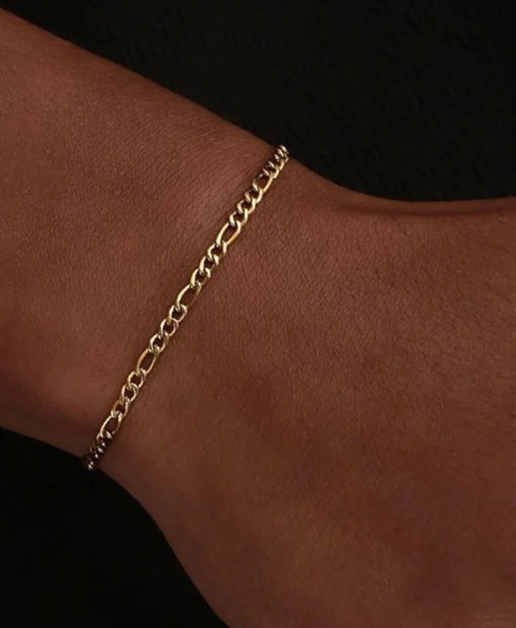Figaro-Link-Bracelet-4mm-Gold-Plating