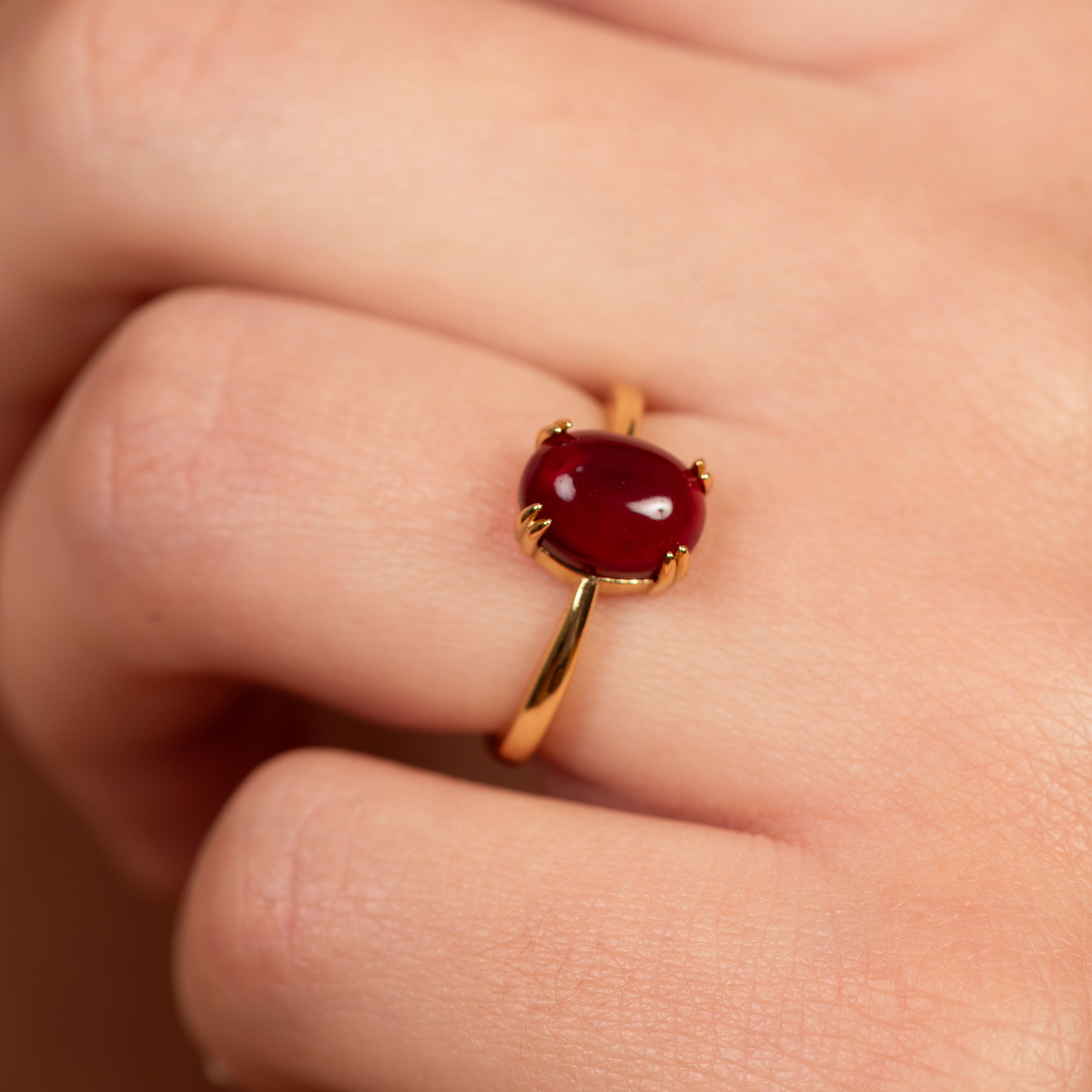 خاتم كابوشون روبي لامع لامعة