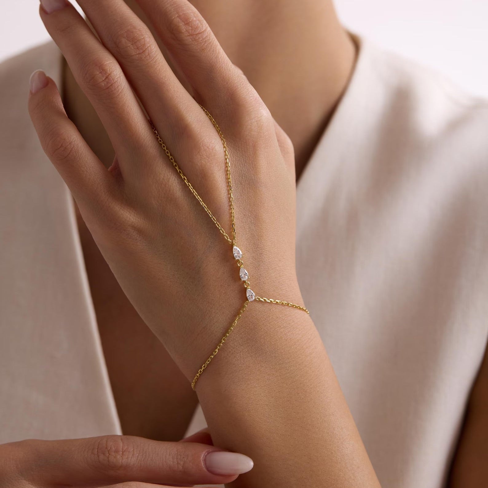 Sweet Nothing Hand Chain - ARTSY SILVER