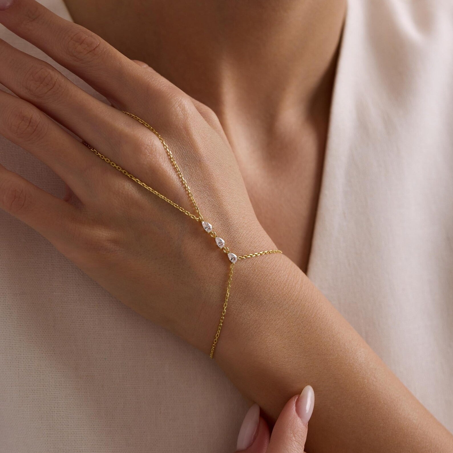 Sweet Nothing Hand Chain - ARTSY SILVER