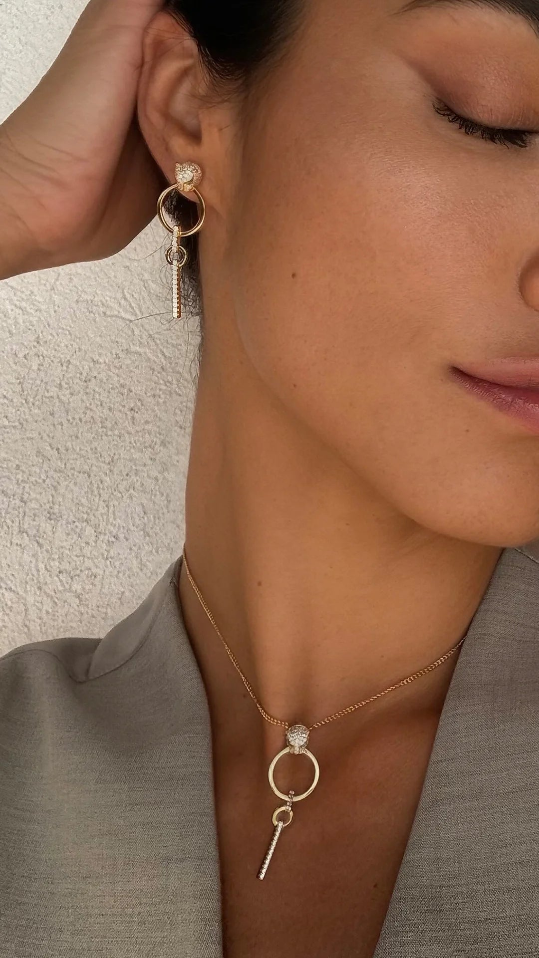 Gold Circle Dangle Tiger Necklace - ARTSY SILVER