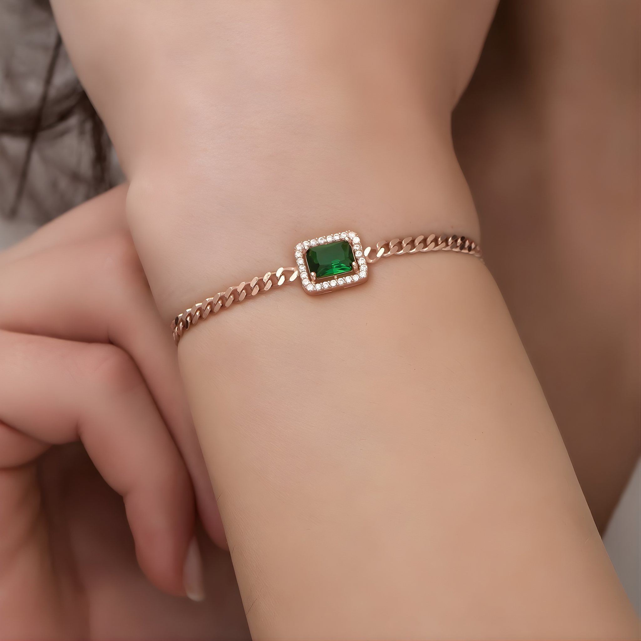 Gourmet Chain Green Stone Bracelet