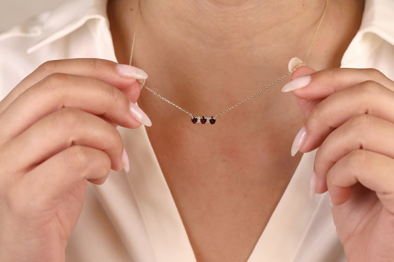Judith Red Garnet Necklace - ARTSY SILVER