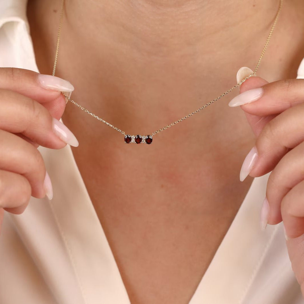 Judith Red Garnet Necklace - ARTSY SILVER