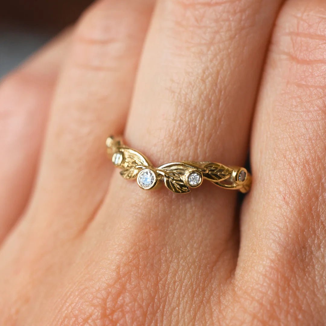 Leaf & Luster Zircon Ring - ARTSY SILVER