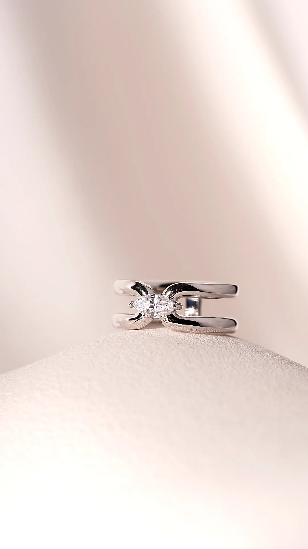 Your Timeless Zircon Gem Silver Ring - ARTSY SILVER