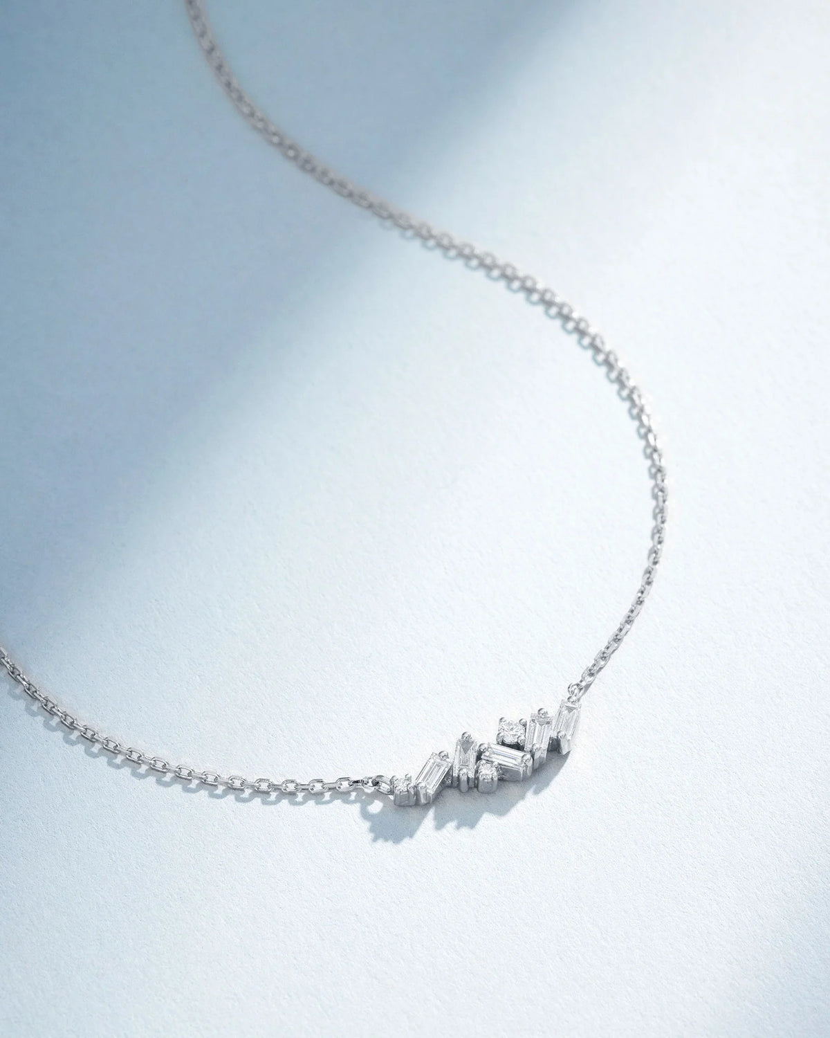 Mini Bar Zircon necklace