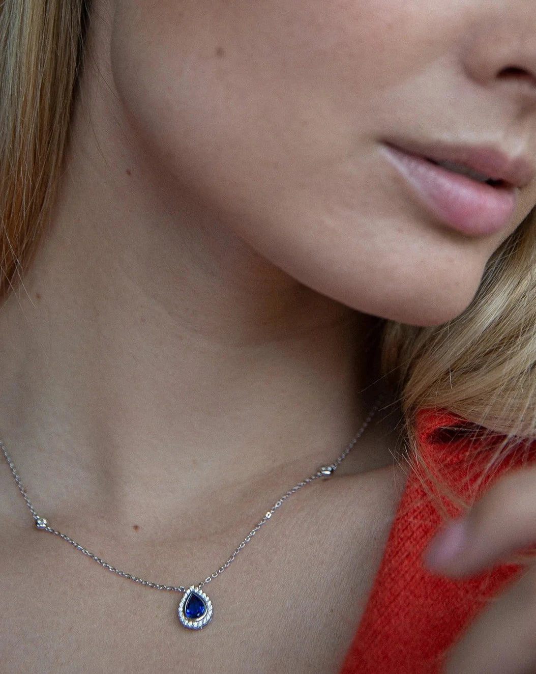Lady Diana Blue Sapphire Necklace - ARTSY SILVER