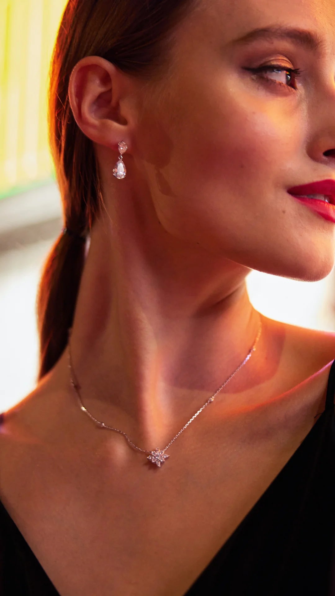 Shiny Zircon Stone Necklace & Earrings Set - ARTSY SILVER