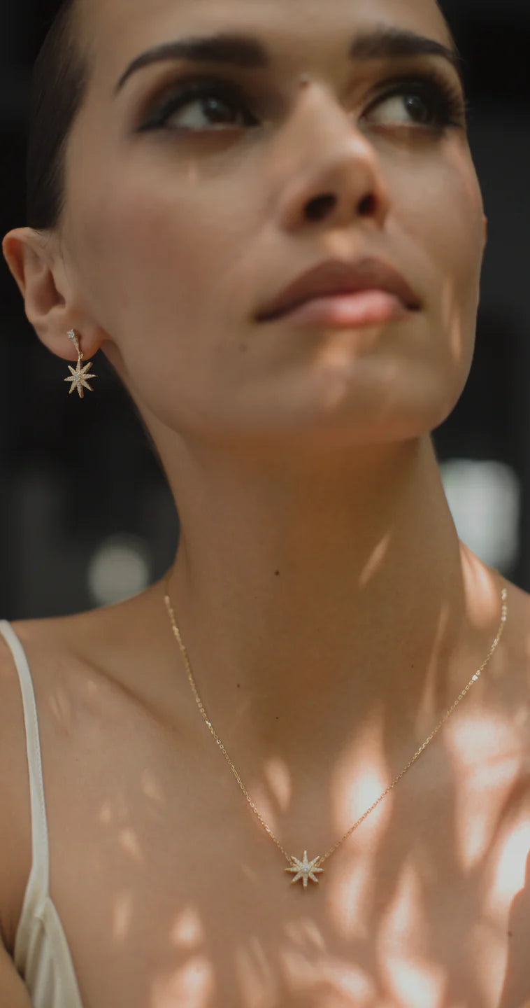 Pole Star Fancy Necklace Gold Plating