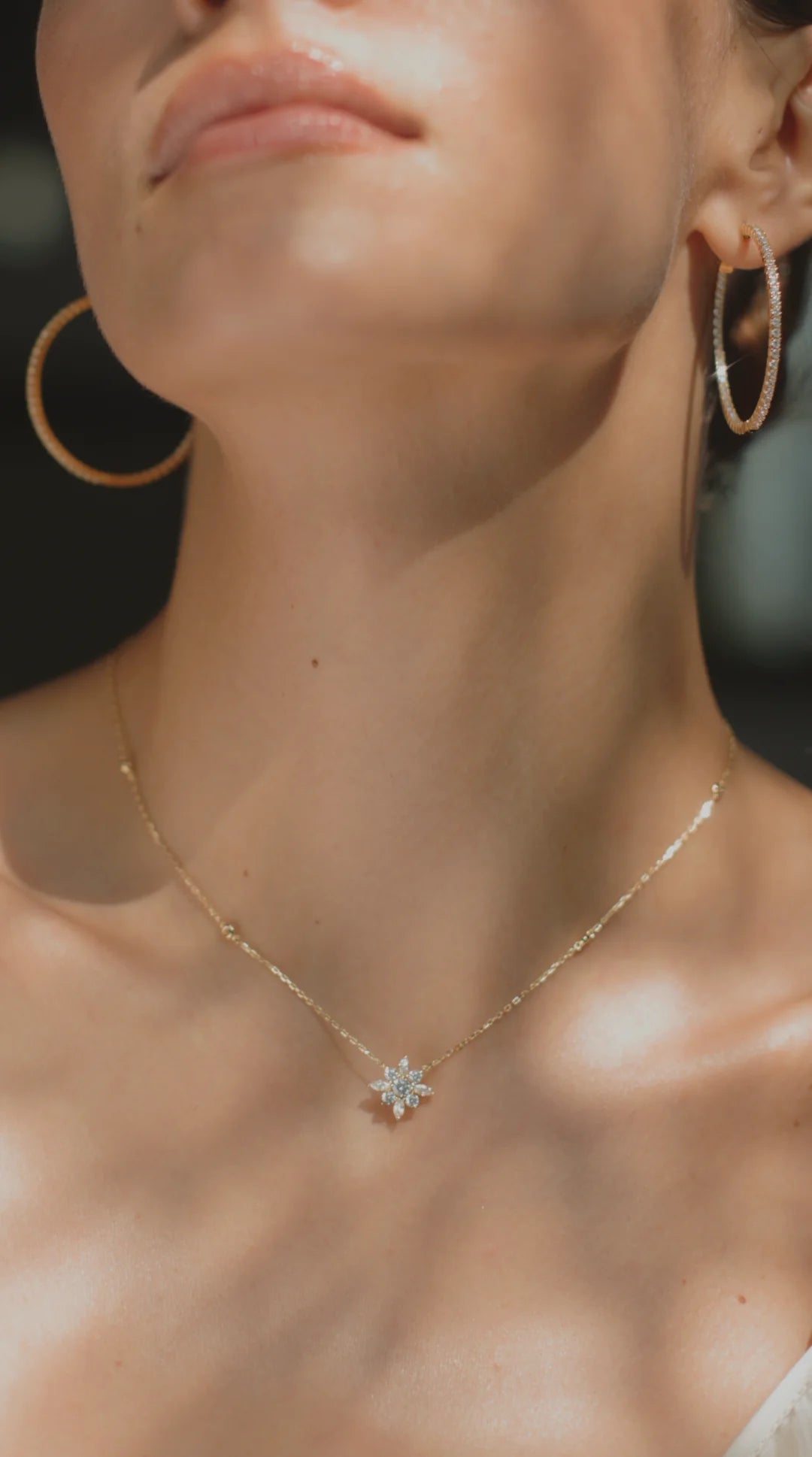 Golden Lilly Flower Necklace - ARTSY SILVER