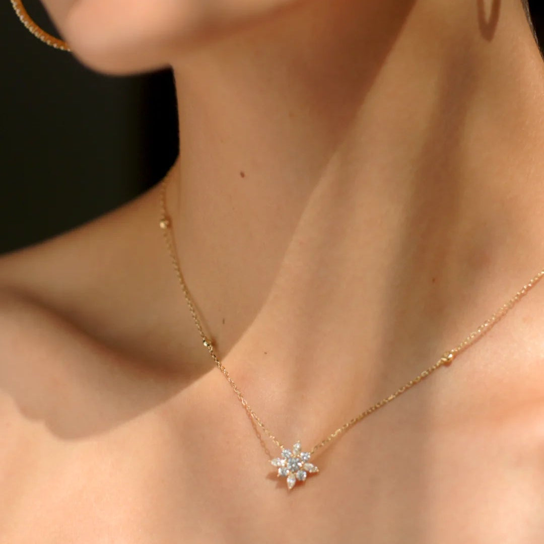 Golden Lilly Flower Necklace - ARTSY SILVER