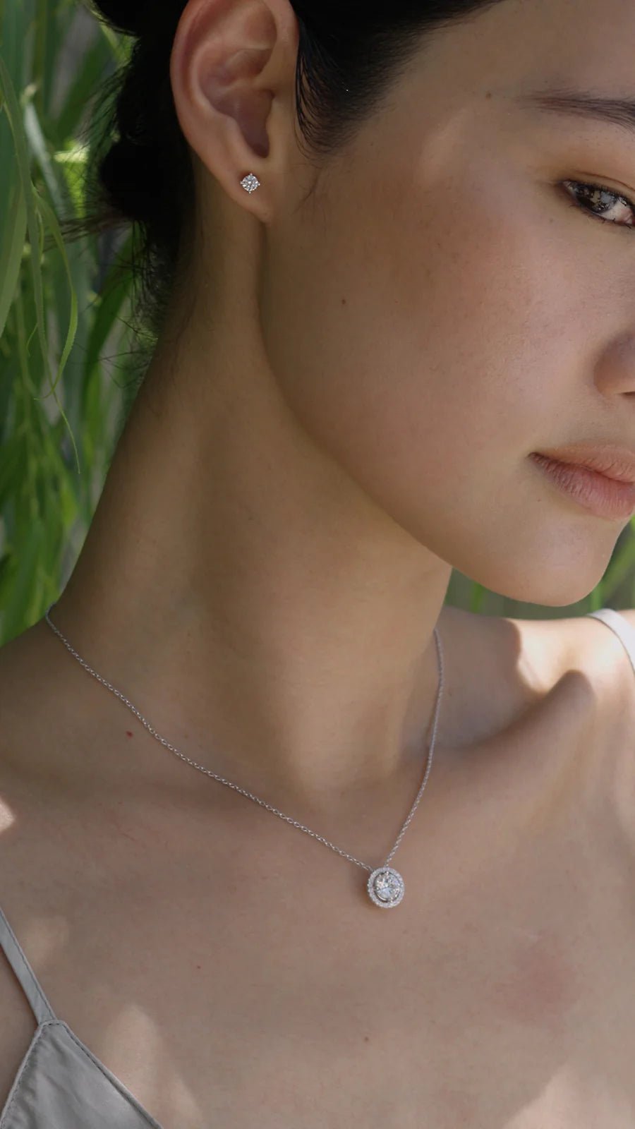 Round Zircon Solitaire Necklace - ARTSY SILVER
