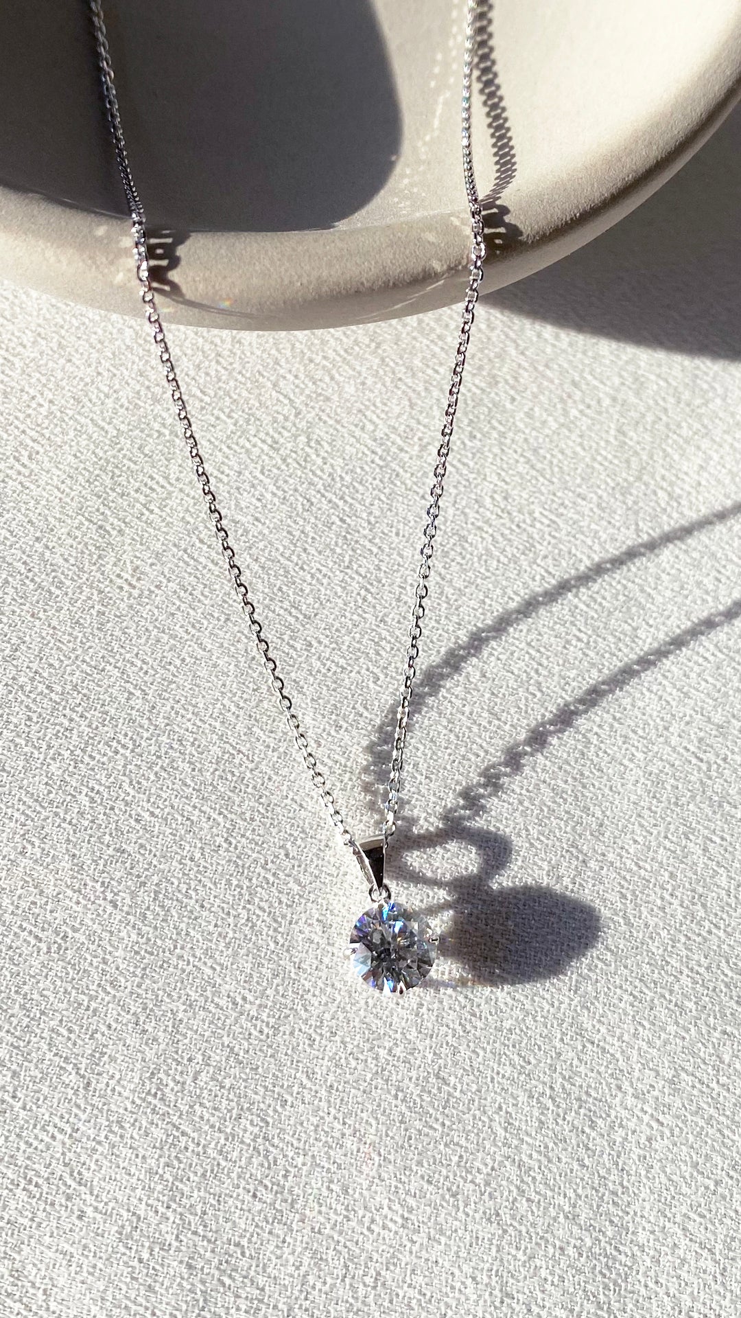 Round Zircon Stone Silver Necklace - ARTSY SILVER