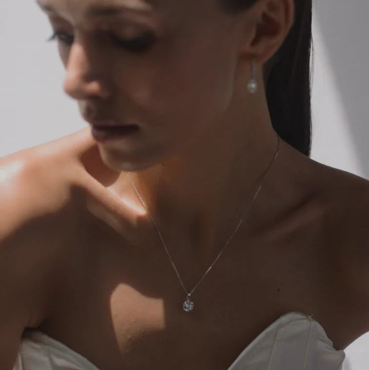 Round Zircon Stone Silver Necklace - ARTSY SILVER