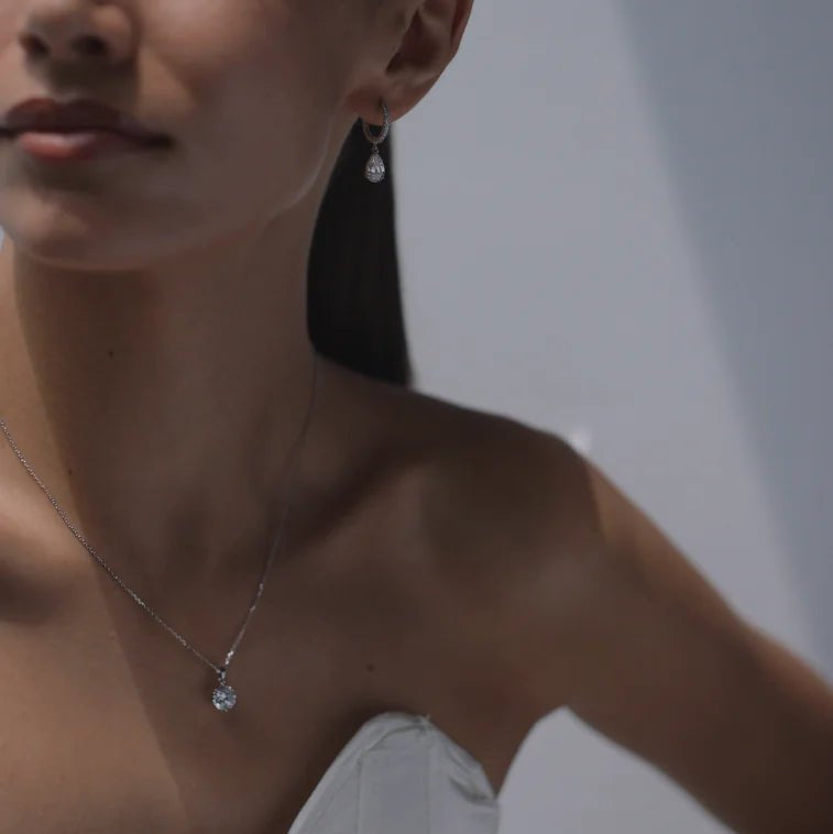 Round Zircon Stone Silver Necklace - ARTSY SILVER