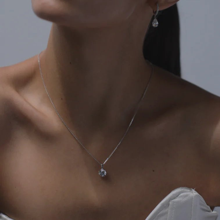 Round Zircon Stone Silver Necklace - ARTSY SILVER