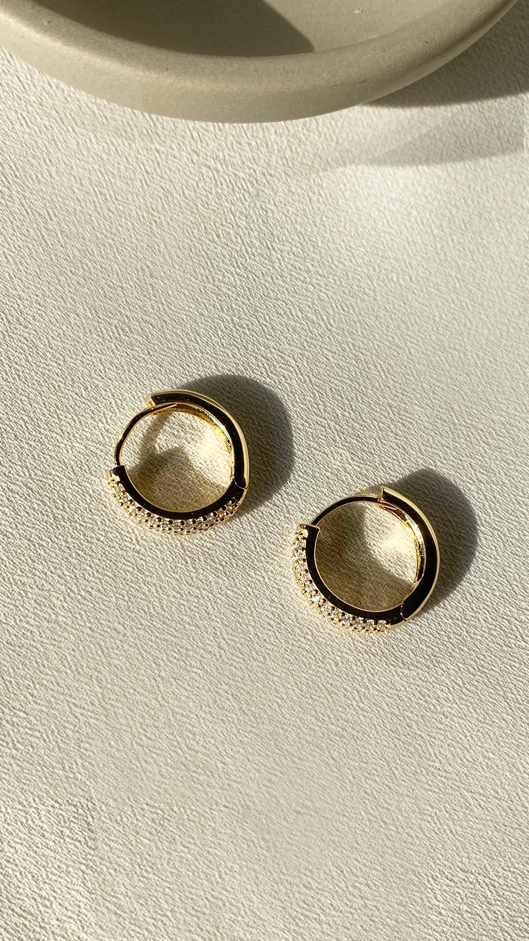 Zircon Cutie Huggie Gold Plating Earrings - ARTSY SILVER
