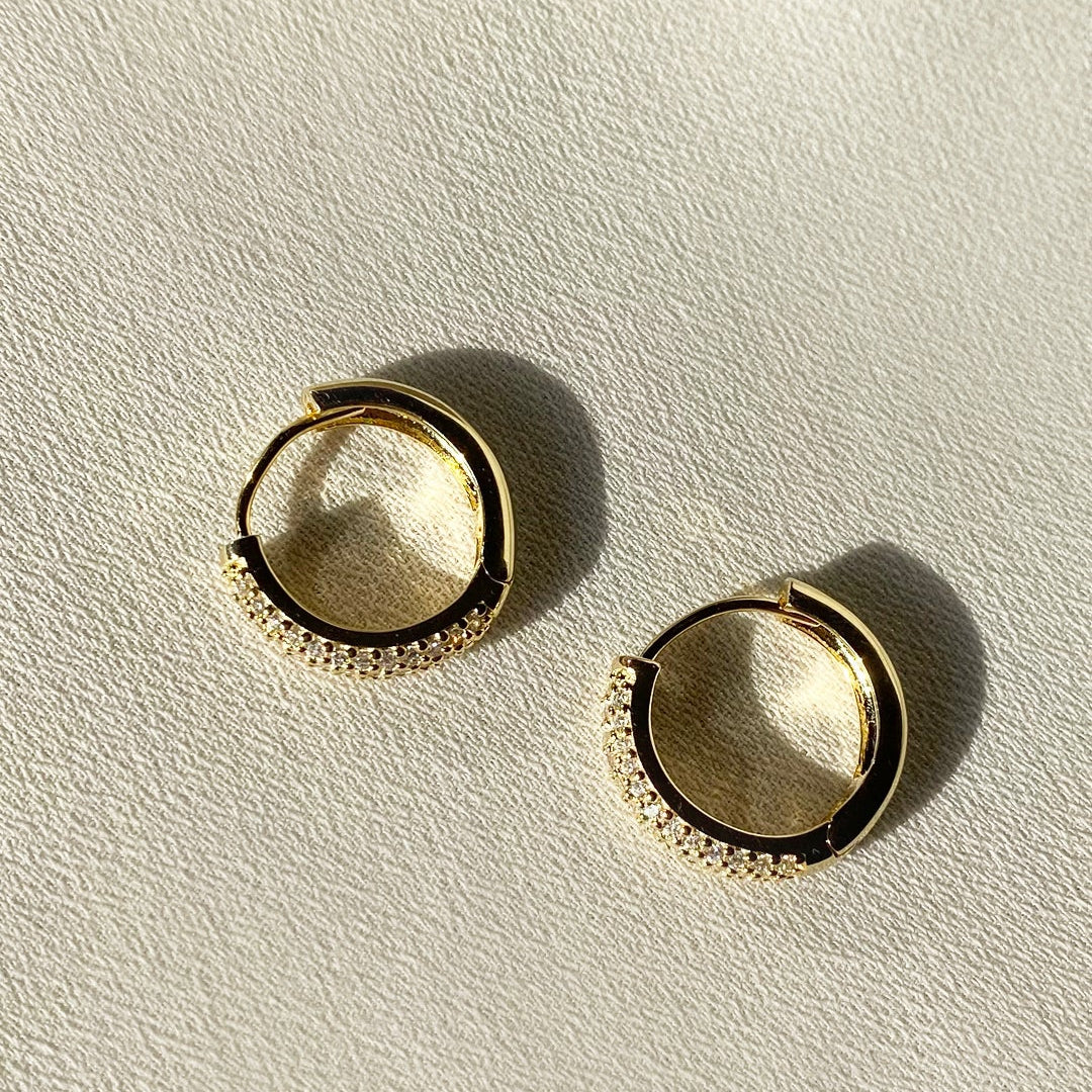 Zircon Cutie Huggie Gold Plating Earrings - ARTSY SILVER