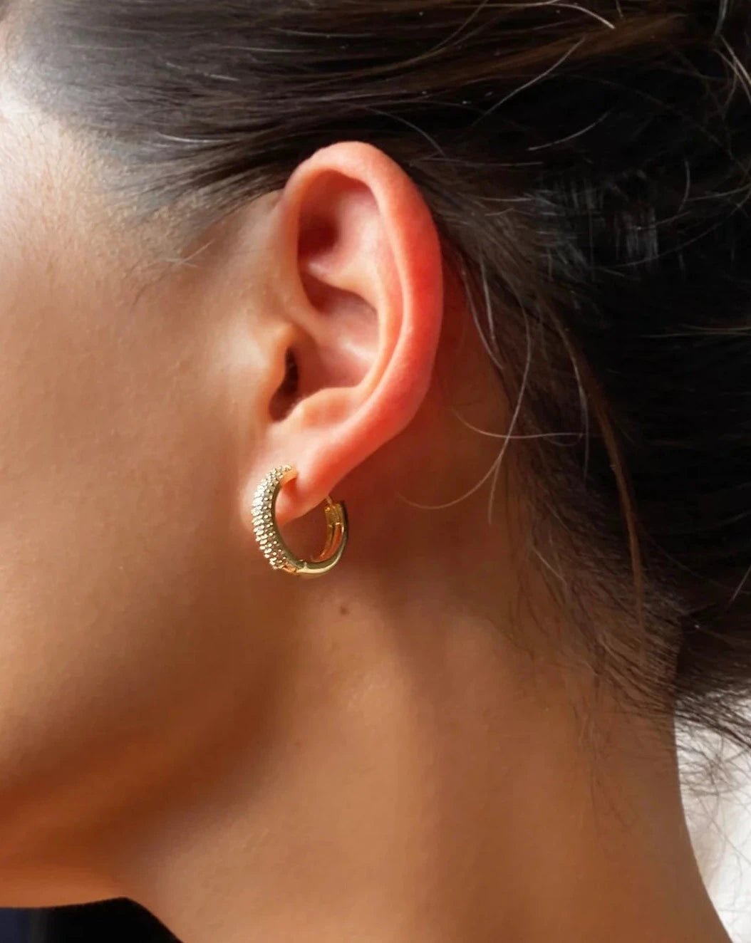 Zircon Cutie Huggie Gold Plating Earrings - ARTSY SILVER