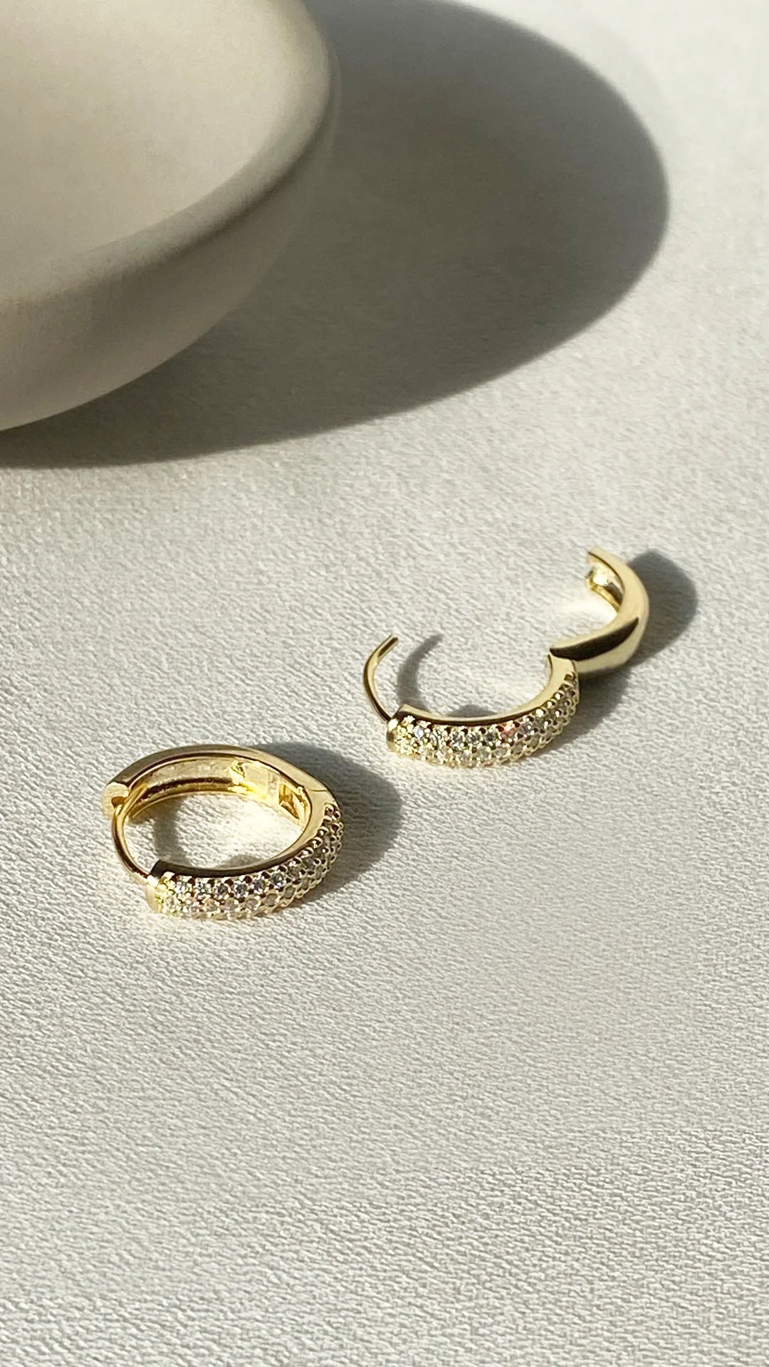 Zircon Cutie Huggie Gold Plating Earrings - ARTSY SILVER