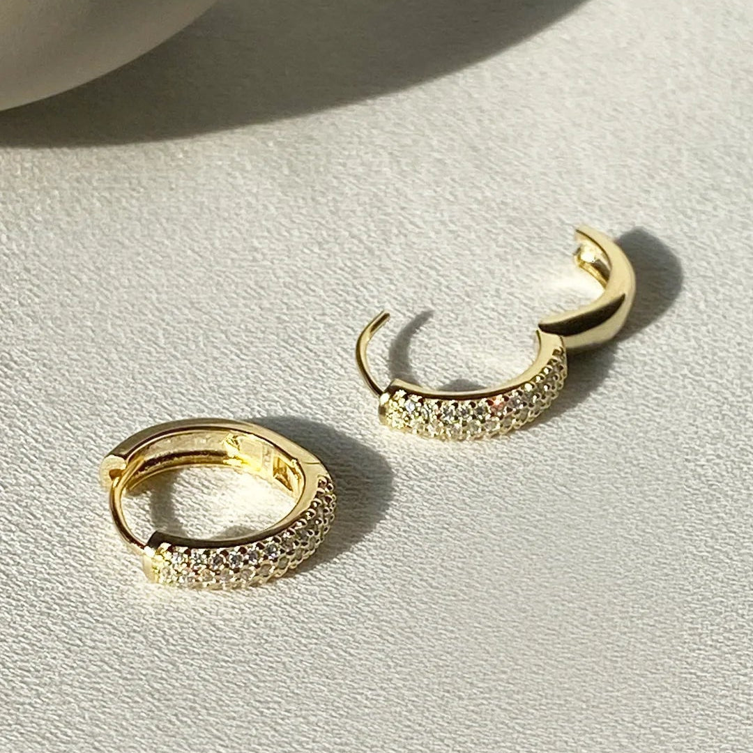 Zircon Cutie Huggie Gold Plating Earrings - ARTSY SILVER