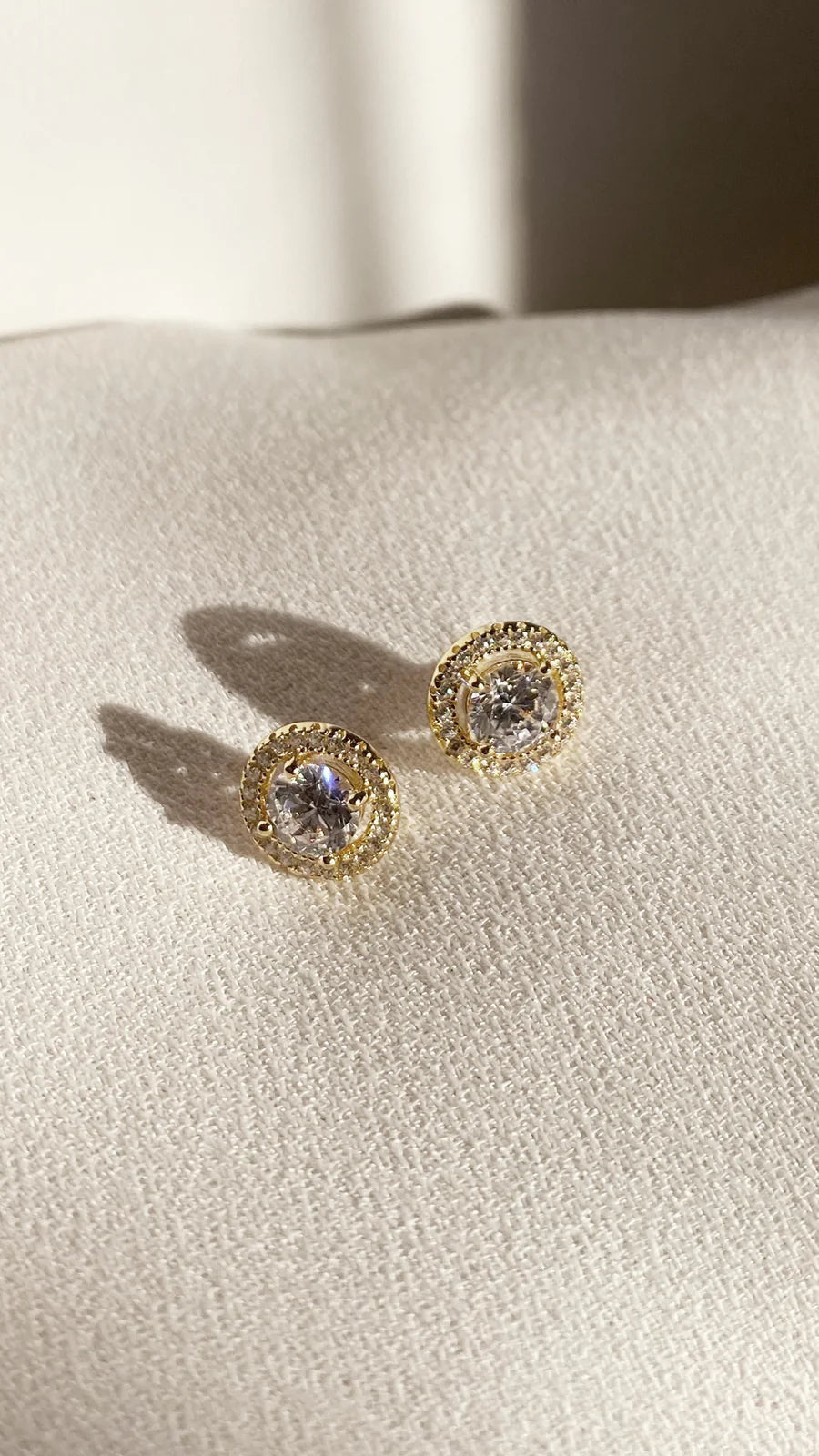 ROUND ZIRCON GOLD PLATING EARRINGS