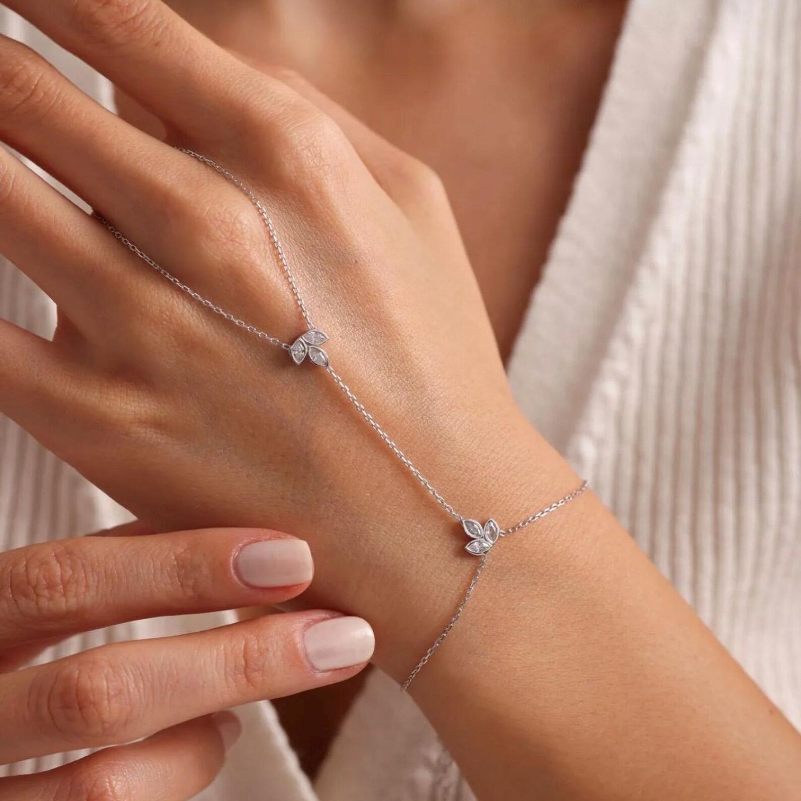 Lucia Silver Hand Chain - ARTSY SILVER