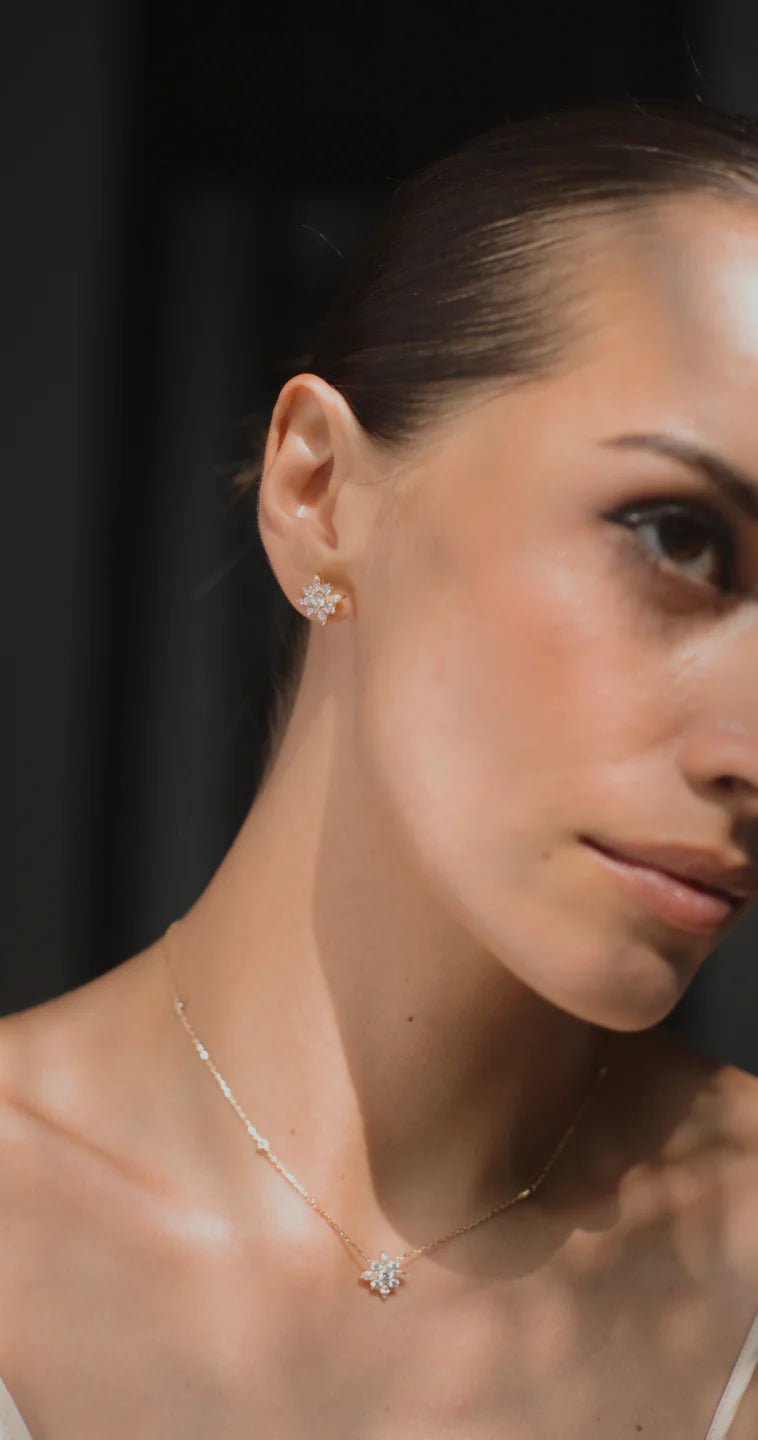 Snow Flower Zircon Stud Earring Gold plating - ARTSY SILVER